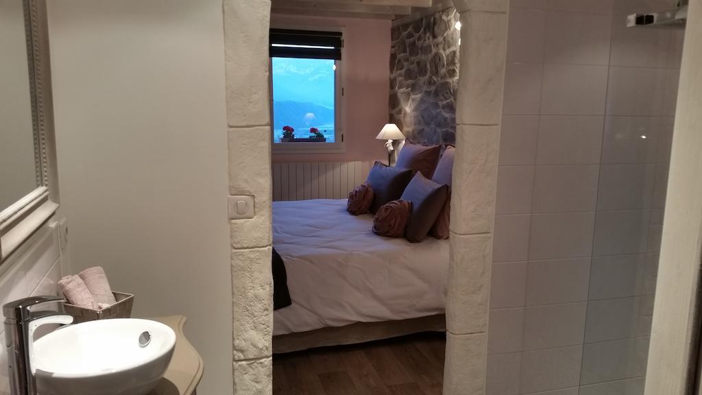 Hôtel La Maison sur les Nuages à Saint-Christophe  Chambre photo